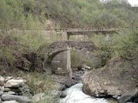 Ponte sul fiume Lecca a Roncole.